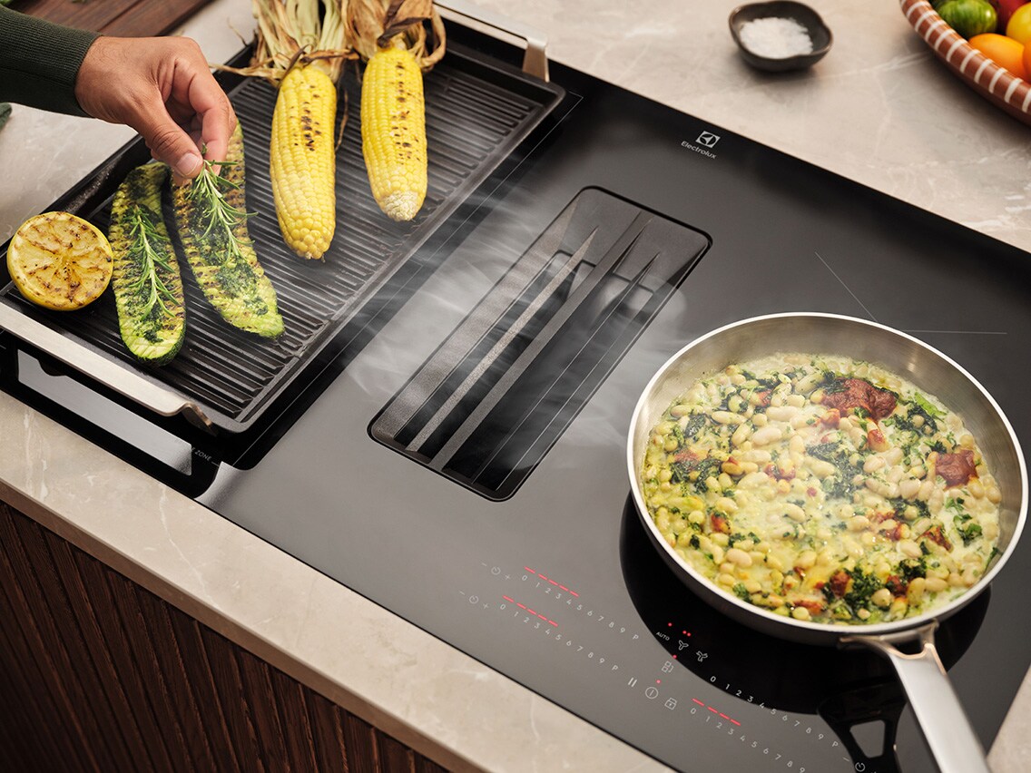 cooking food with extractor hobs