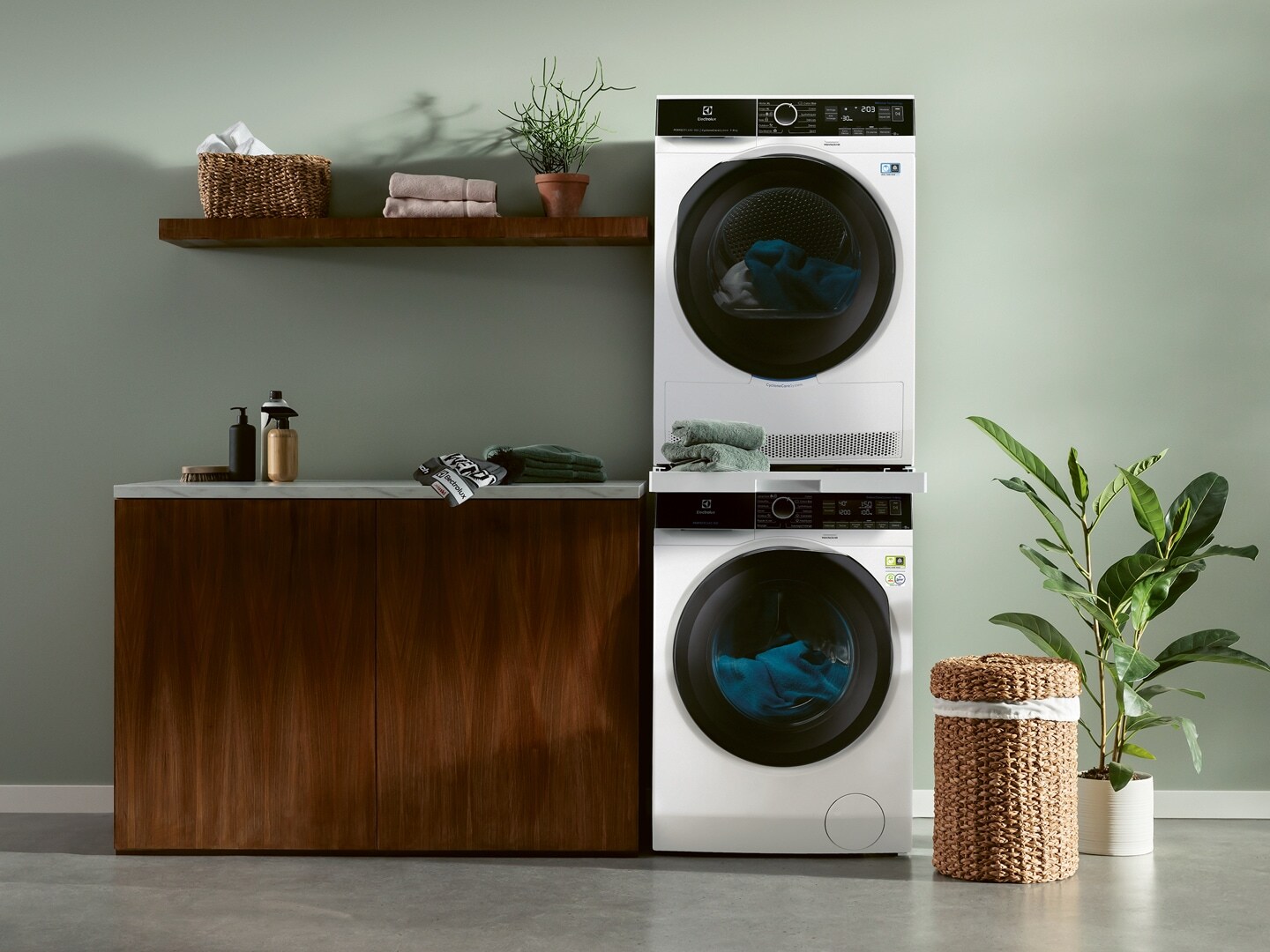 Stack a tumble dryer on top